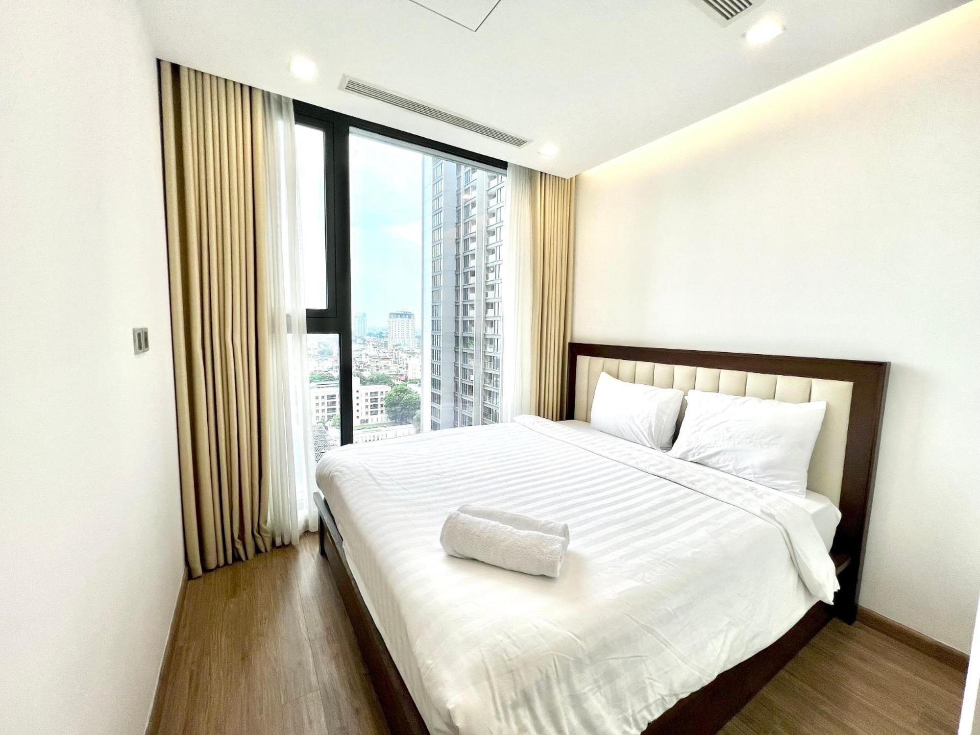 Premium Apartment Vinhomes Metropolis Badinh Ханой Екстер'єр фото